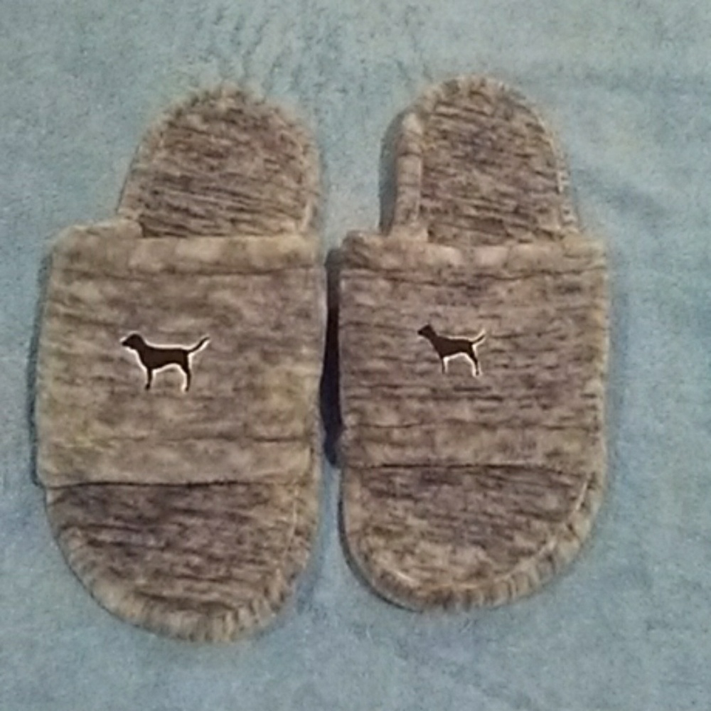 House slippers sz US 7/8